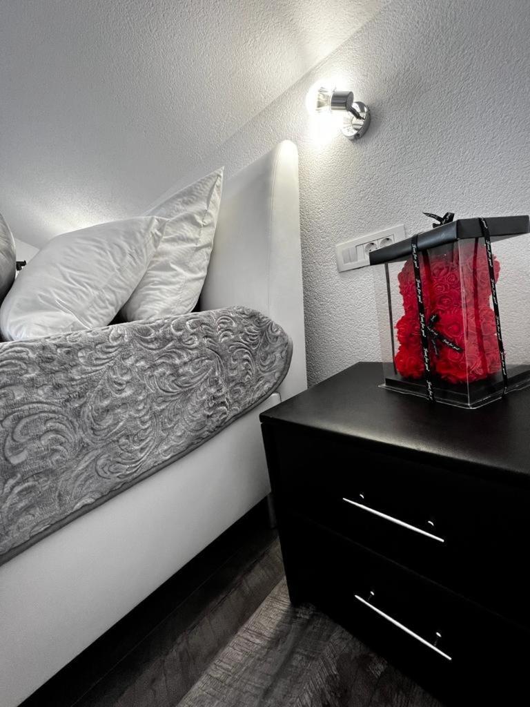 Luxury Apartment Megy Otocac Exterior photo